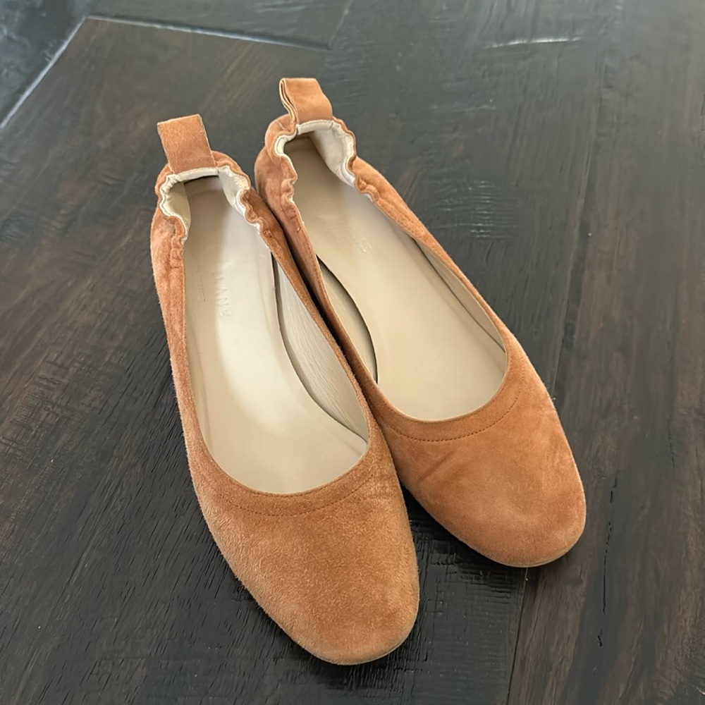 Everlane suede yell pumps